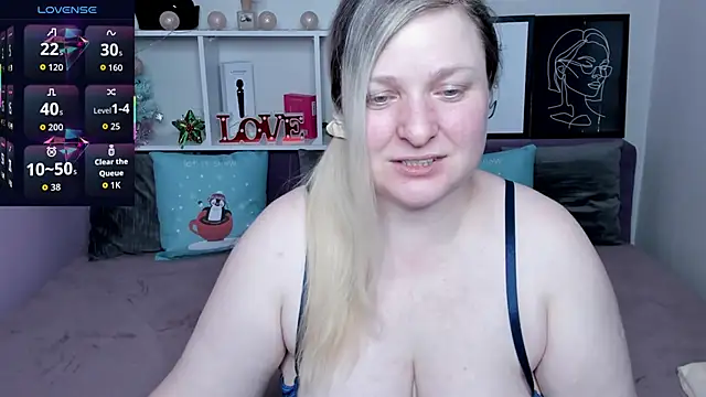 AnnaXCherri online show from December 23, 2025, 2:33 am