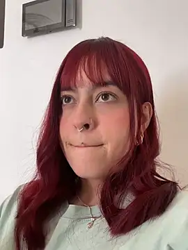 Snapshot of mia_bonneett chatting on February 18, 2026, 8:05 pm mia bonneett online show from February 18, 2026, 8:05 pm