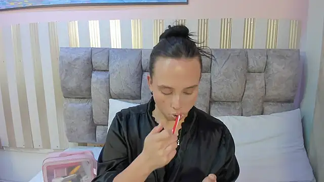 Snapshot of nova_lane chatting on April 10, 2026, 7:54 pm nova lane online show from April 10, 2026, 7:54 pm