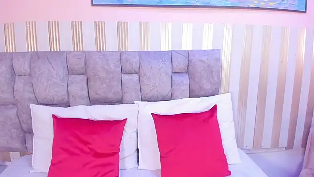 Snapshot of nova_lane chatting on March 5, 2026, 7:43 pm nova lane online show from March 5, 2026, 7:43 pm