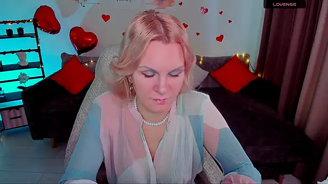 Louisa Bay online show from February 11, 2025, 8:15 am