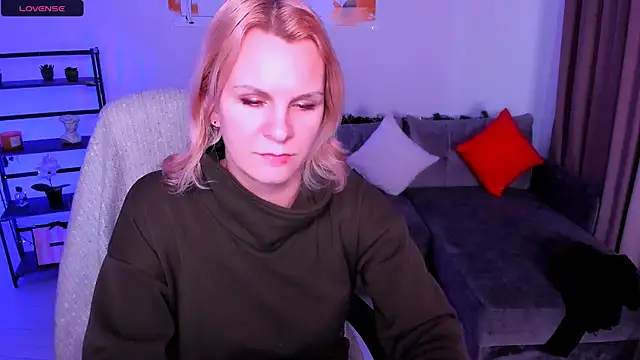 Louisa Bay online show from January 17, 2025, 8:02 am