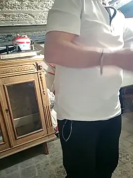 Snapshot of KnownObligation1 chatting on February 19, 2026, 1:41 pm KnownObligation1 online show from February 19, 2026, 1:41 pm