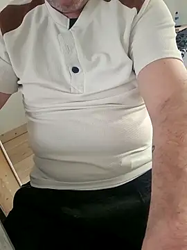 Snapshot of KnownObligation1 chatting on February 15, 2026, 8:46 am KnownObligation1 online show from February 15, 2026, 8:46 am