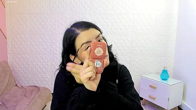 Violetaa diazz online show from October 16, 2025, 9:12 pm