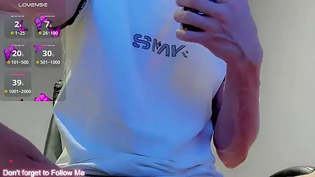 Snapshot of im_pearll chatting on October 15, 2025, 1:59 am im pearll online show from October 15, 2025, 1:59 am