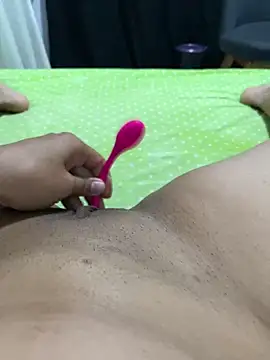 Snapshot of ANYLU19 chatting on February 5, 2025, 3:02 am ANYLU19 online show from February 5, 2025, 3:02 am