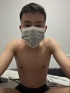 Snapshot of Benson18y chatting on February 10, 2026, 1:04 am Benson18y online show from February 10, 2026, 1:04 am