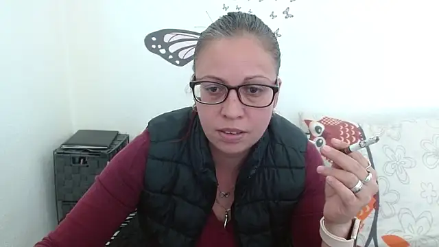 Snapshot of LadyHellene chatting on April 4, 2026, 12:34 pm LadyHellene online show from April 4, 2026, 12:34 pm