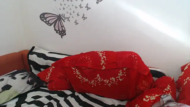 Snapshot of LadyHellene chatting on February 26, 2025, 8:28 am LadyHellene online show from February 26, 2025, 8:28 am
