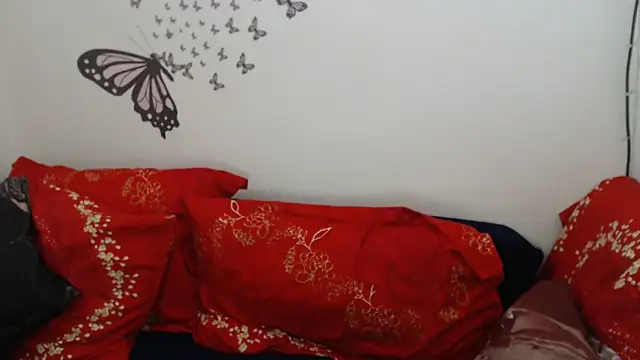 Snapshot of LadyHellene chatting on February 27, 2025, 12:23 pm LadyHellene online show from February 27, 2025, 12:23 pm