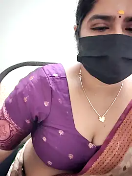 Snapshot of rani_deepa chatting on December 20, 2025, 2:31 pm rani deepa online show from December 20, 2025, 2:31 pm