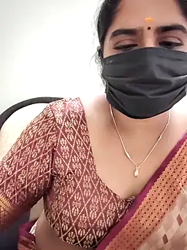 Snapshot of rani_deepa chatting on November 16, 2025, 9:36 am rani deepa online show from November 16, 2025, 9:36 am