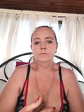 Kimmyb777 online show from May 27, 2026, 11:28 am
