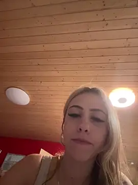 Snapshot of Katherinabby33 chatting on October 30, 2025, 9:22 pm Katherinabby33 online show from October 30, 2025, 9:22 pm