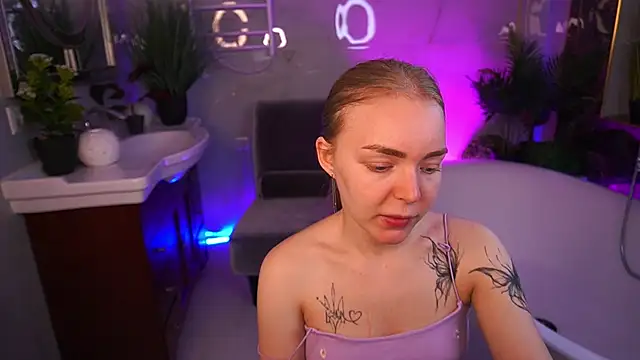 EmilySunshineS online show from May 21, 2026, 12:46 pm