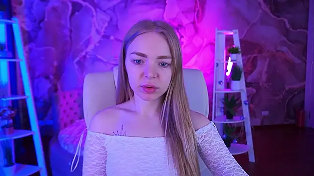 EmilySunshineS online show from February 2, 2026, 7:07 am