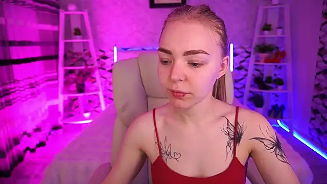 EmilySunshineS online show from May 11, 2026, 6:15 am