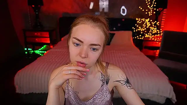 EmilySunshineS online show from May 8, 2026, 6:39 am