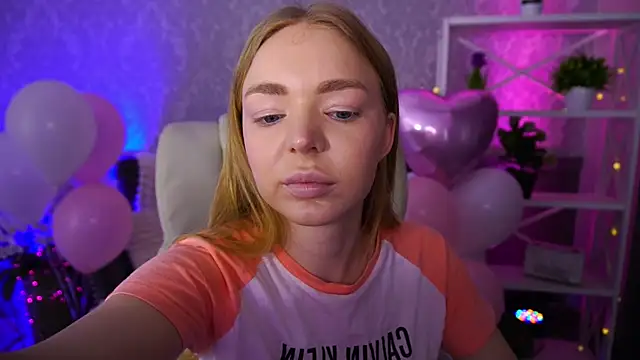 EmilySunshineS online show from February 16, 2026, 7:18 am