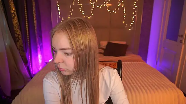 EmilySunshineS online show from May 22, 2026, 6:11 am