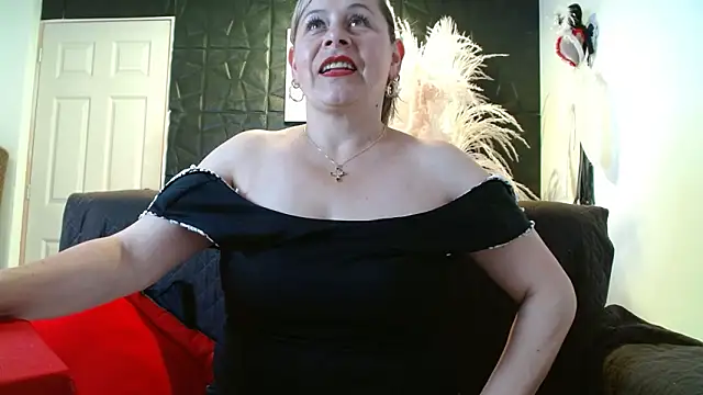 CINTHIA1609 online show from February 11, 2026, 7:58 pm