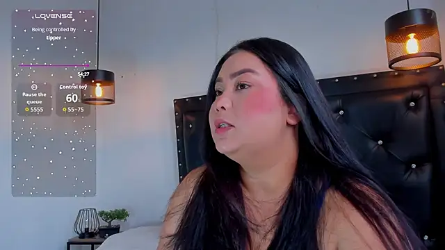 victoriajk online show from April 11, 2026, 12:53 pm