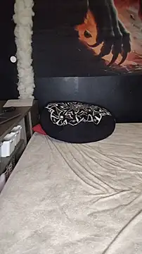 Sweet-SpicyOff online show from November 14, 2025, 11:08 pm