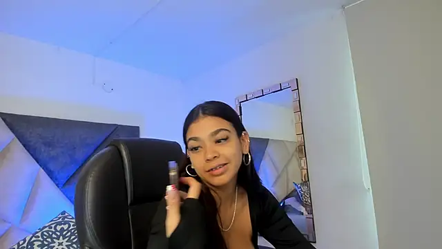 Snapshot of GiaFu chatting on January 15, 2026, 5:49 pm GiaFu online show from January 15, 2026, 5:49 pm