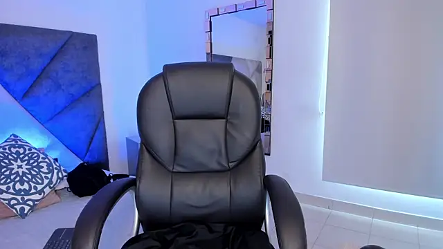 Snapshot of GiaFu chatting on January 14, 2026, 5:38 pm GiaFu online show from January 14, 2026, 5:38 pm