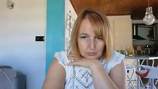 Sandcoq online show from May 27, 2026, 8:11 am