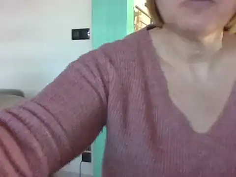 Sandcoq online show from February 3, 2025, 11:42 am