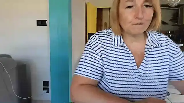 Sandcoq online show from June 1, 2026, 8:14 am
