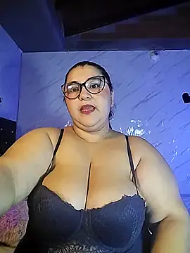 Snapshot of KATIIA16 chatting on March 12, 2025, 9:55 am KATIIA16 online show from March 12, 2025, 9:55 am