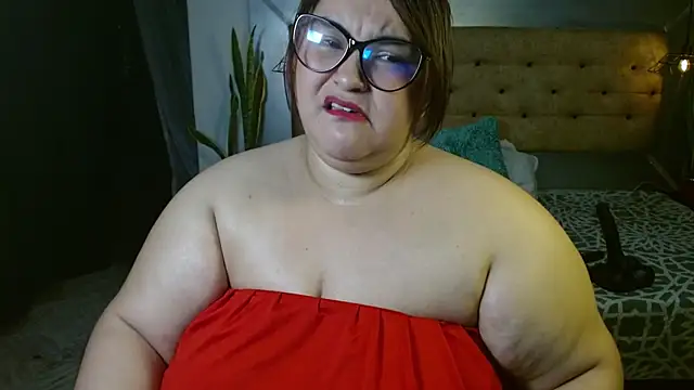 Snapshot of KATIIA16 chatting on September 21, 2025, 4:28 am KATIIA16 online show from September 21, 2025, 4:28 am