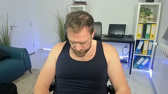 John-E-Dough online show from December 3, 2025, 9:20 am