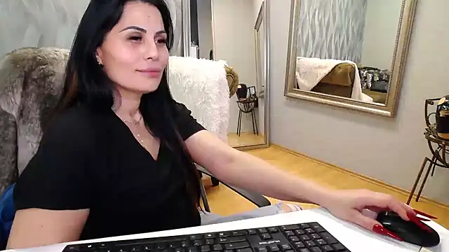 Snapshot of Sara_Poison chatting on March 30, 2026, 2:40 pm Sara Poison online show from March 30, 2026, 2:40 pm