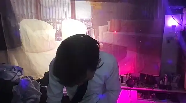 ex199212 online show from March 20, 2025, 3:23 am