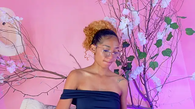 Charlotte Love10 online show from April 5, 2026, 11:39 am