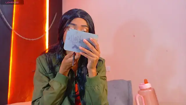 Snapshot of Charlotte_Love10 chatting on February 12, 2026, 10:04 am Charlotte Love10 online show from February 12, 2026, 10:04 am