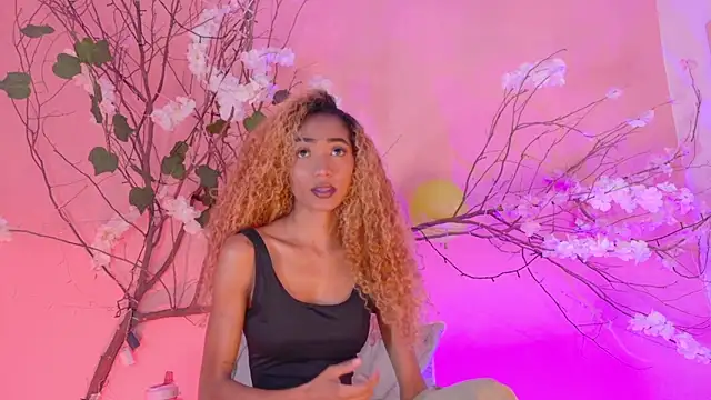 Snapshot of Charlotte_Love10 chatting on March 4, 2026, 12:02 pm Charlotte Love10 online show from March 4, 2026, 12:02 pm