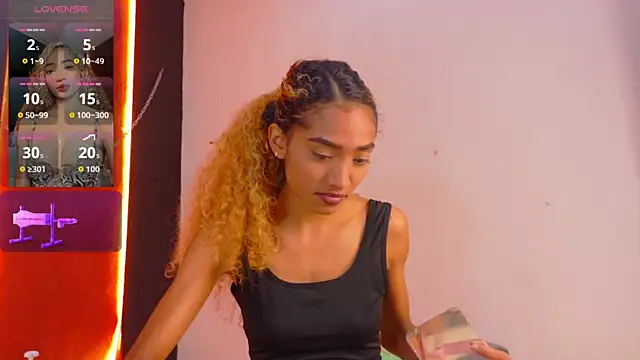 Snapshot of Charlotte_Love10 chatting on February 20, 2026, 1:35 pm Charlotte Love10 online show from February 20, 2026, 1:35 pm