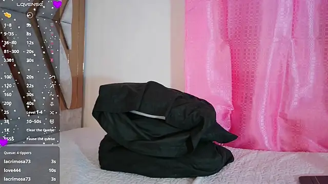 littleayshel online show from February 18, 2025, 3:52 pm