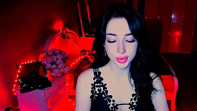 Snapshot of lovely_desire chatting on March 22, 2025, 6:47 pm lovely desire online show from March 22, 2025, 6:47 pm