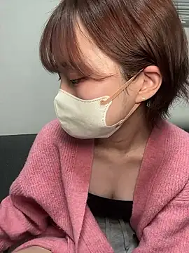 Snapshot of -x_MIU_x chatting on March 18, 2026, 10:18 am -x MIU x online show from March 18, 2026, 10:18 am