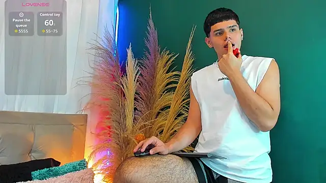 Snapshot of Nathaniel_Park chatting on October 3, 2025, 3:41 am Nathaniel Park online show from October 3, 2025, 3:41 am