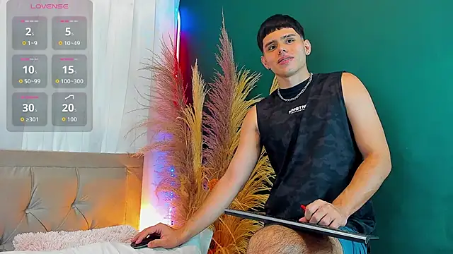 Snapshot of Nathaniel_Park chatting on October 5, 2025, 1:29 am Nathaniel Park online show from October 5, 2025, 1:29 am