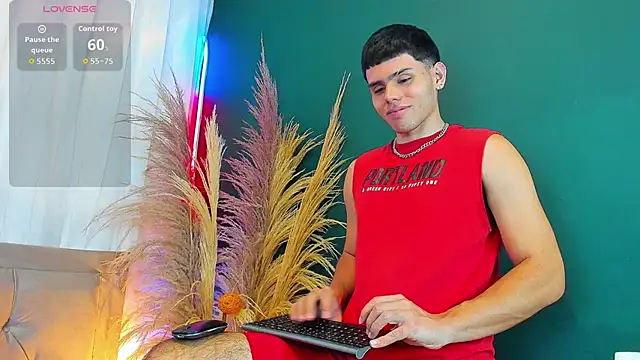 Snapshot of Nathaniel_Park chatting on September 16, 2025, 4:35 am Nathaniel Park online show from September 16, 2025, 4:35 am