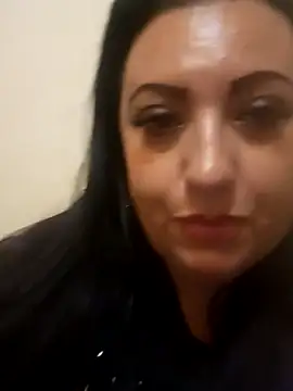 Snapshot of Veronica-Celie chatting on August 2, 2026, 8:39 pm Veronica-Celie online show from August 2, 2026, 8:39 pm