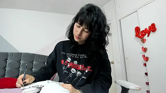 Camcrush   online show from February 25, 2025, 9:48 pm